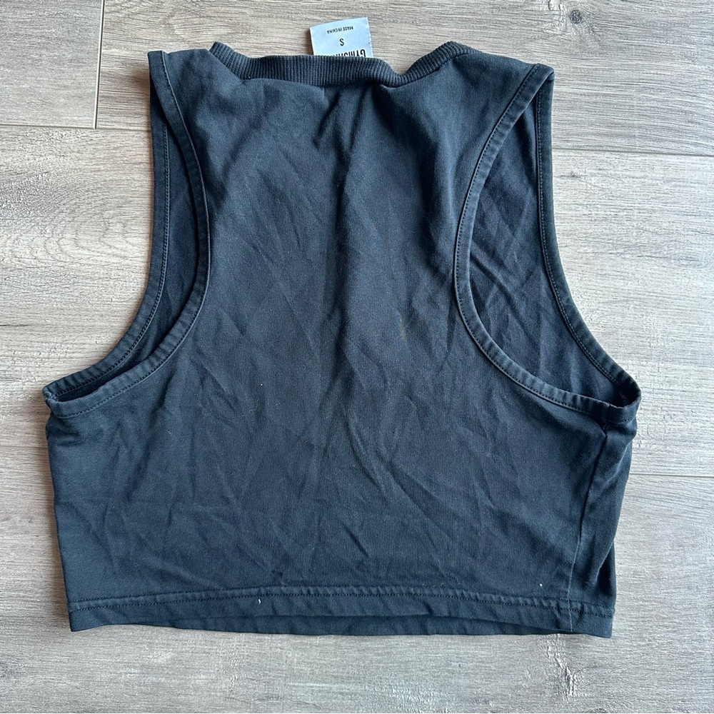 EUC Gymshark cropped tank top - size small - Picture 4 of 4